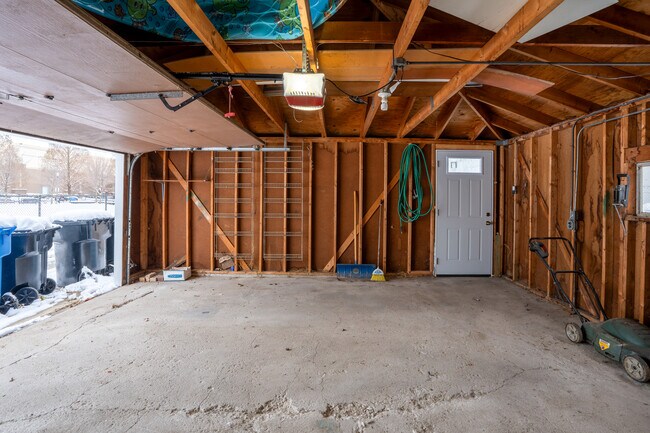 3541 N Whipple St unit 2, Chicago, IL 60618 - photo 5