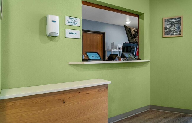 1653 S 11th St, Kalamazoo, MI 49009 - photo 6