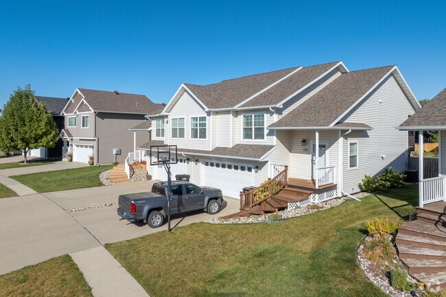 Knutson features a variety of housing options including single-family homes and townhomes.