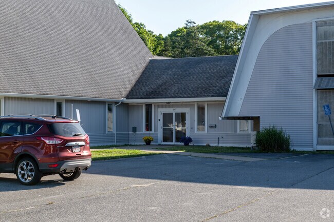 From ages 2 years and 9 months to 5 years, Kiddie Kollege Early Learning Center teaches kids.