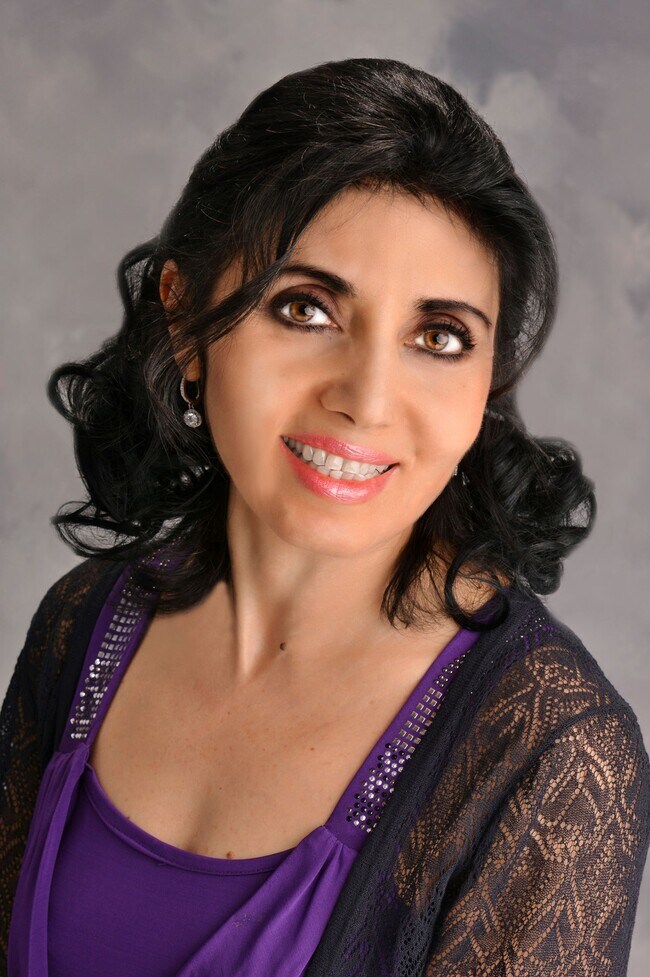Nadia Dalou