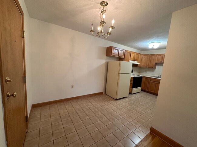 282 Grove St unit 3, Auburndale, MA 02466 - photo 6