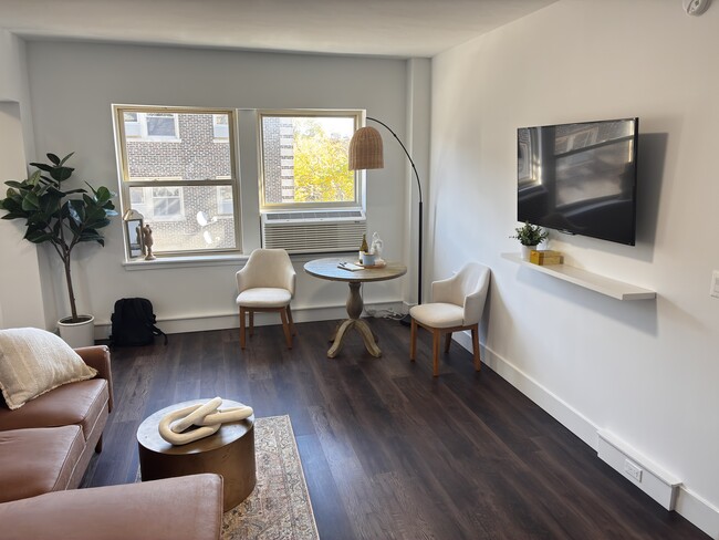 1553 W Hollywood Ave unit 303, Chicago, IL 60660 - photo 2