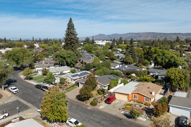The Beard neighborhood is a pleasant area to live in Napa, CA.