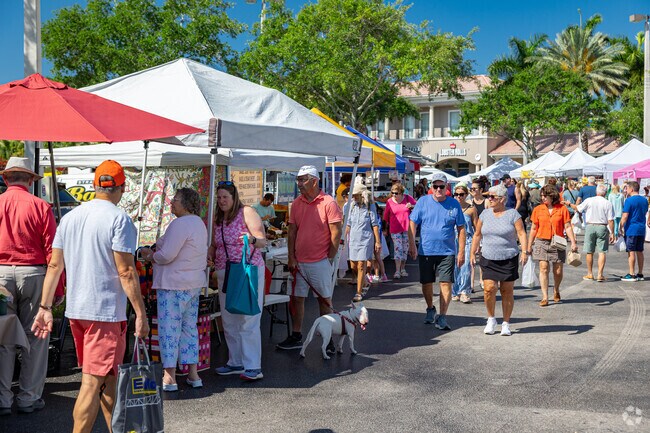 Autumn Woods is close to the popular Vanderbilt Farmer's market, held throughout the year.