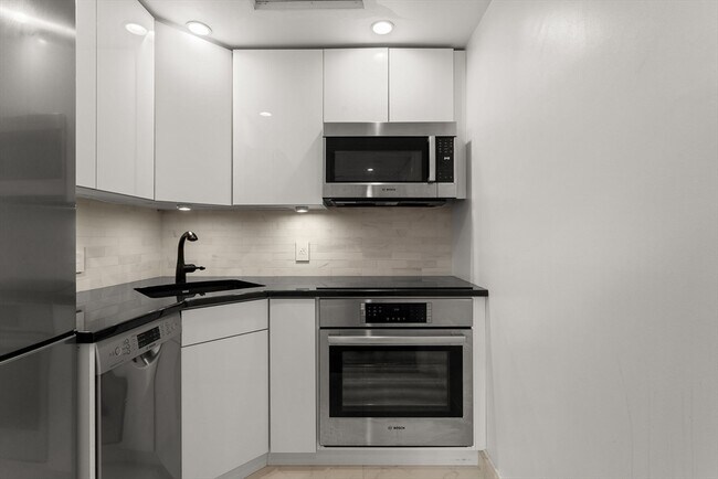 103 Beacon St unit 51, Boston, MA 02116 - photo 2