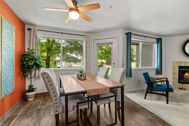 Creekside Apartments, Clackamas, OR 97015 - photo 3