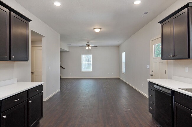 1320 E Elm St unit A, Springfield, MO 65802 - photo 6