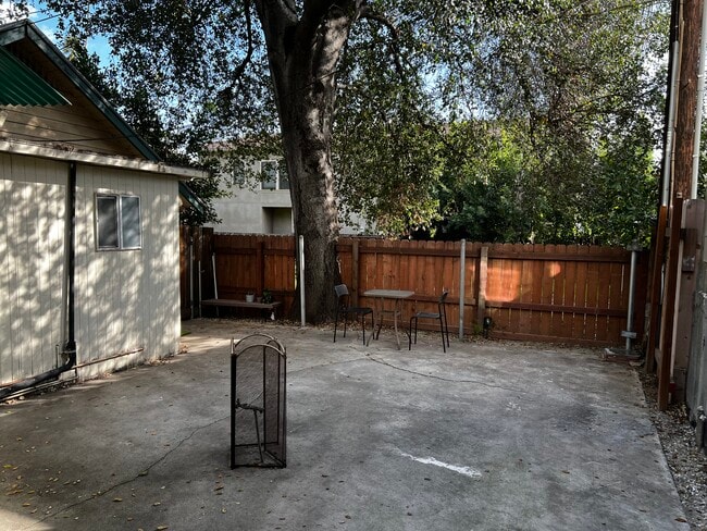 115 N Parkwood Ave, Pasadena, CA 91107 - photo 6