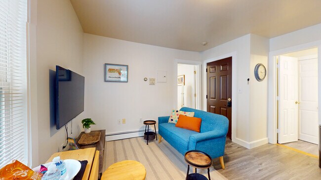 22 Hews St unit 2, Cambridge, MA 02139 - photo 3