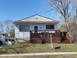 521 Lexington Ave, East Lansing, MI 48823