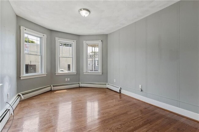 11 Roosevelt St, North Providence, RI 02904 - photo 4