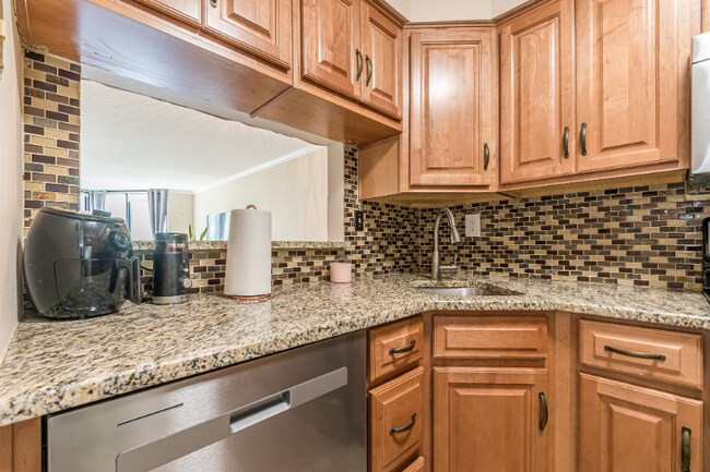 2870 Pharr Ct S NW unit 907, Atlanta, GA 30305 - photo 7