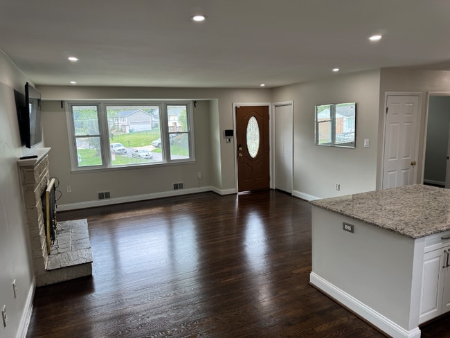 3822 Swann Rd, Suitland, MD 20746 - photo 5