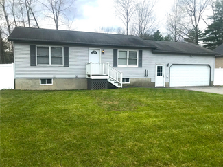 25 Doten Ave, Saratoga Springs, NY 12866