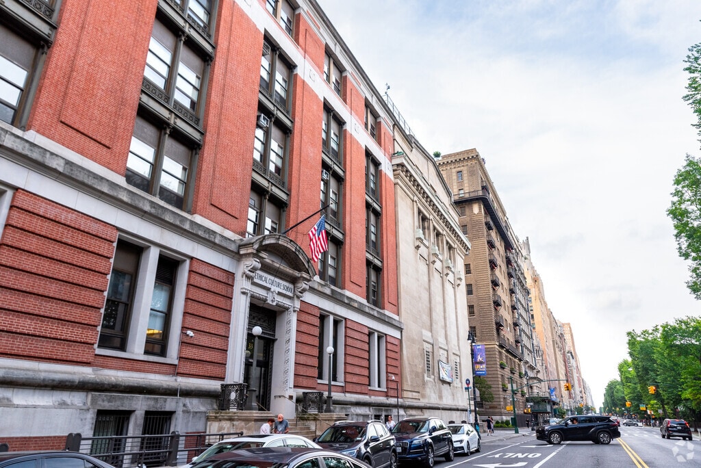 Ethical Culture-Fieldston School is located in the Central Park neighborhood of New York.