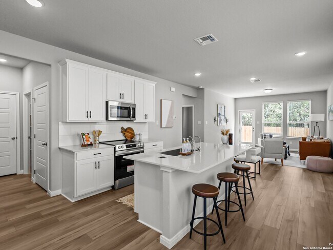 285 W Quill Dr, San Antonio, TX 78228 - photo 5