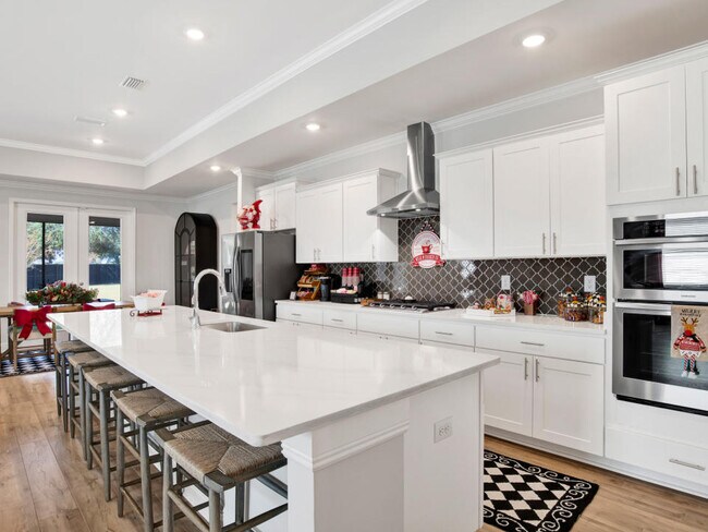 Make your new home at Hope Vineyard your own with an open-concept floor plan, up to 9-foot ceilings, and a built-in flex space.