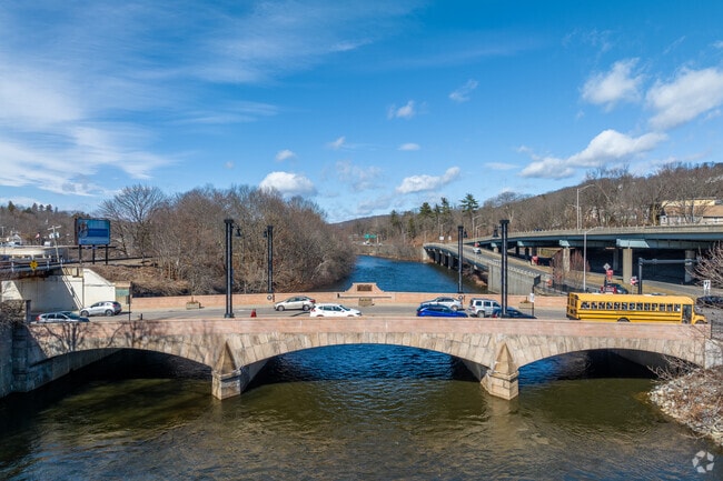 Naugatuck was named after the Naugatuck River, which flows and courses through its landscape.