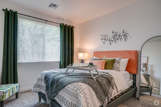 STUDIO, 1BA - 468SF