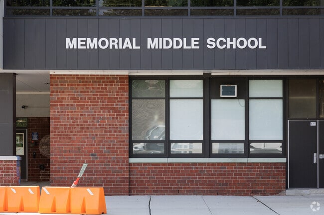 Memorial Middle School is a highly rated, public school located in Fair Lawn, NJ.