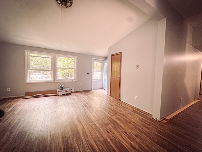 7133 Susquehanna Dr, Coolbaugh Township, PA 18466 - photo 2