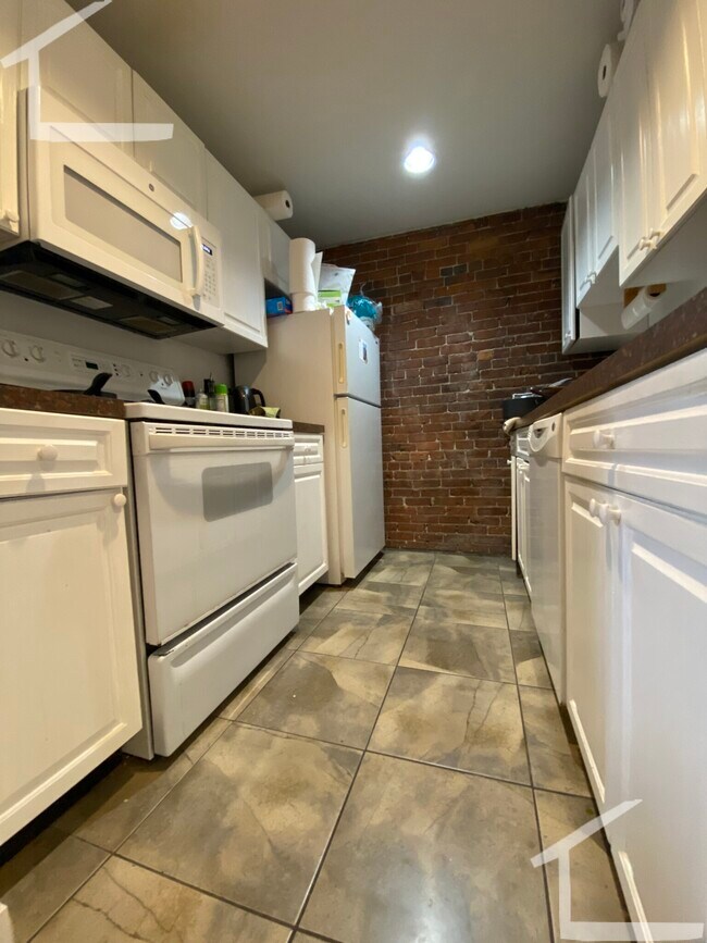 1750 Washington St unit 8, Boston, MA 02118 - photo 7