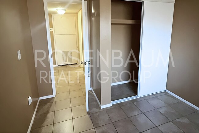 3313 W Harmont Dr unit 3, Phoenix, AZ 85051 - photo 6