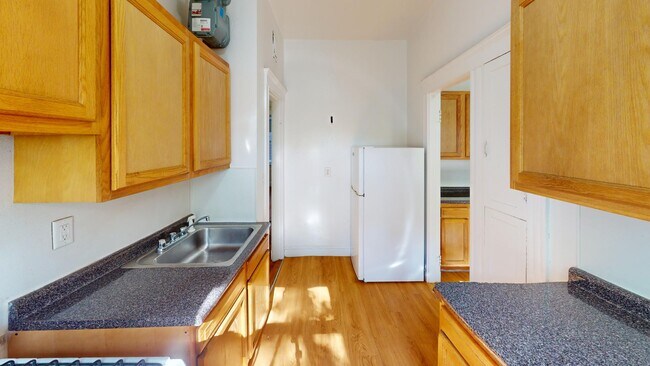 137 Chiswick Rd unit 12, Brighton, MA 02135 - photo 2