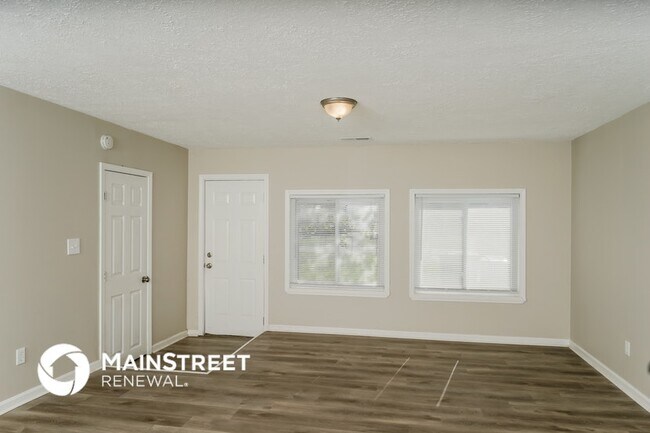 14020 Darwin Blvd, Louisville, KY 40272 - photo 6