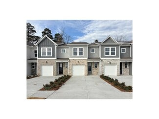 516 Crown Dr, Emerson, GA 30137