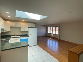 280 Washington Ave Unit 2, Hamden, CT 06518