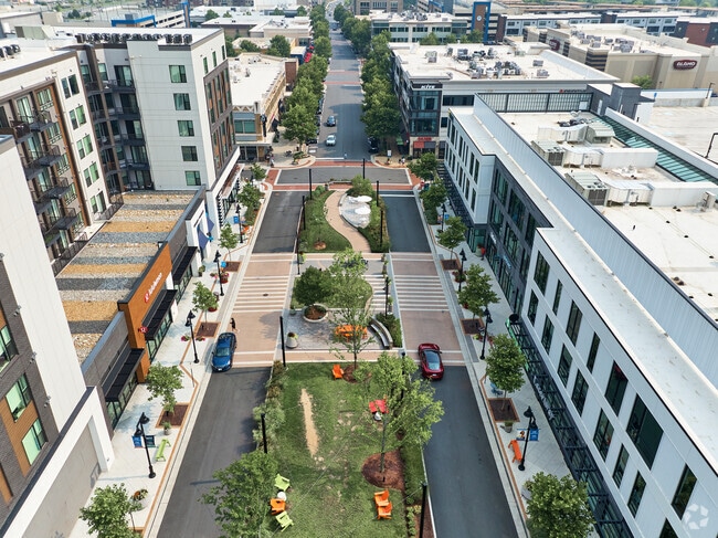 If you enjoy the convenience of condo living, check out One Loudoun for your next home.