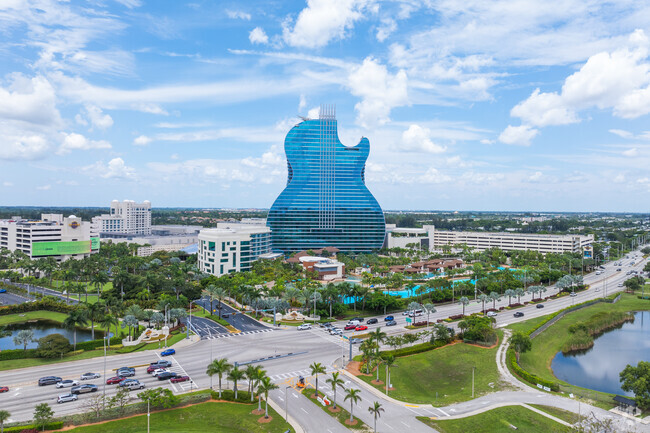 Stay and play near Emerald Hills at the Hollywood Hard Rock Casino Hotel.