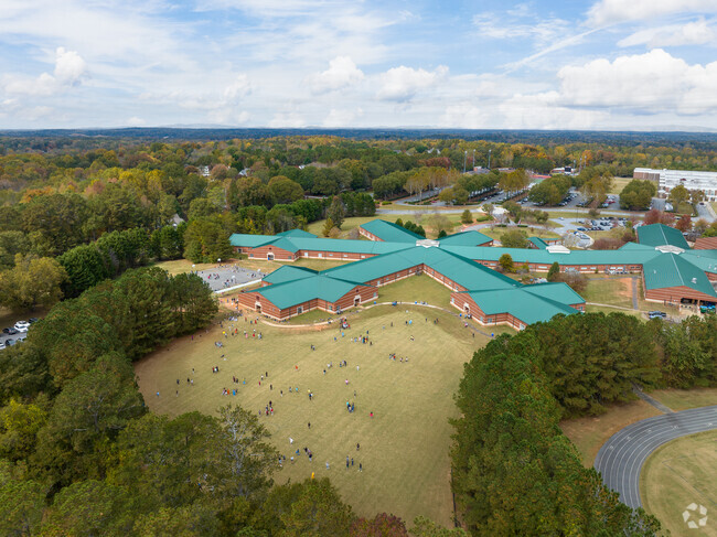Northwestern Middle School has a Student Teacher Ratio of
14:1.