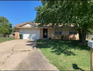 800 Highland Ct, Claremore, OK 74017