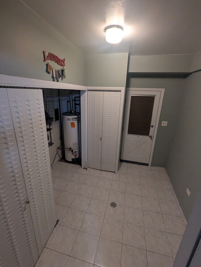 8049 W Eastwood Ave, Norridge, IL 60706 - photo 3