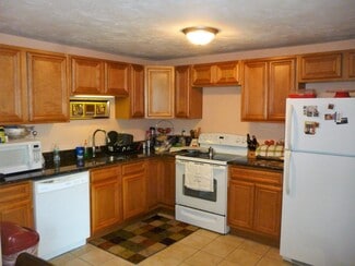 807 Franklin St Unit 2, Worcester, MA 01604
