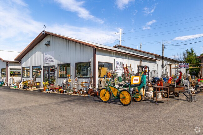 Neighboring Regency is Great Lakes Antique Boutique, offering an abundant collection antiques.
