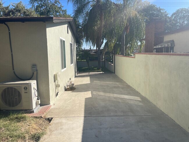 251 W Arrow Hwy, Upland, CA 91786 - photo 7