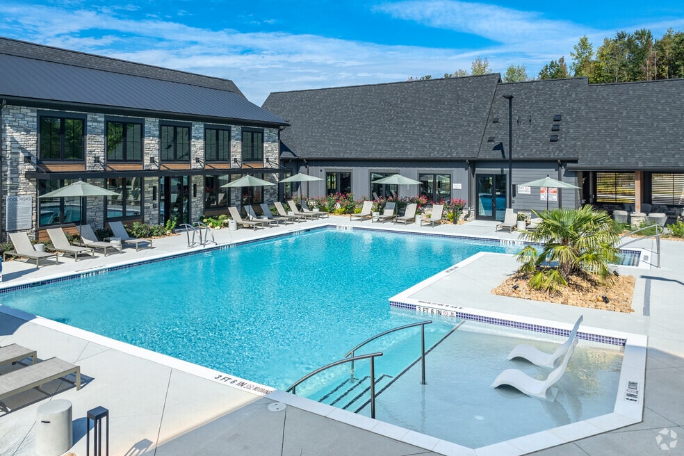 The Pullman Luxury Apartments