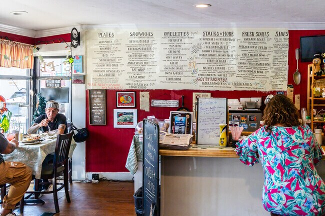 Grab a delicious breakfast or lunch at the beloved local Riverside Cafe near Wareham Center.