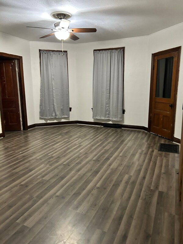 945 21st St unit 1, Rock Island, IL 61201 - photo 3