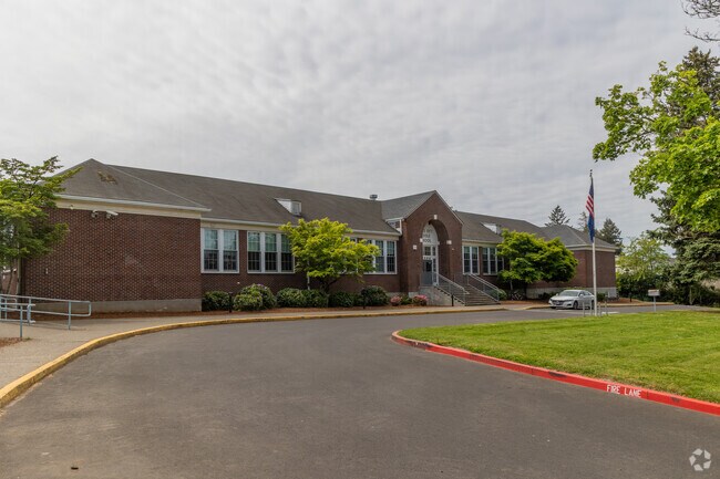 Alice Ott Middle School on SE Ramona Street in Powellhurst-Gilbert.