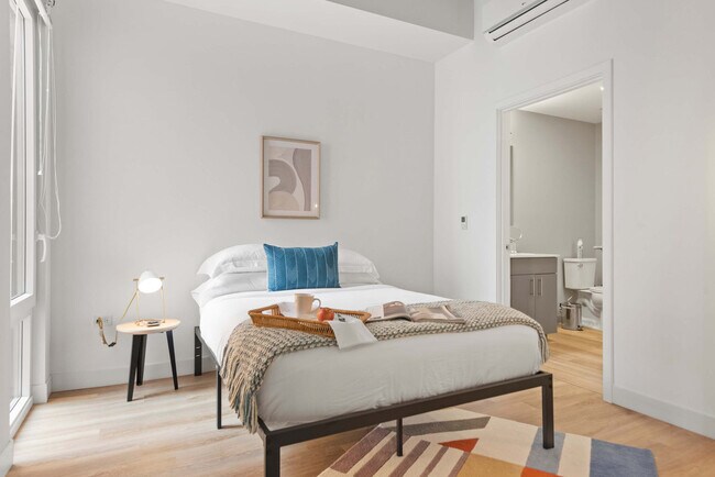 853 W Blackhawk St unit ID1243856P, Chicago, IL 60642 - photo 2