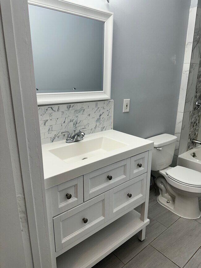 16 Sabra St unit Raisa, Cranston, RI 02910 - photo 3