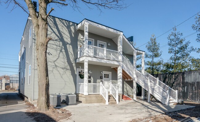 612 4th St NW unit 4, Grand Rapids, MI 49504 - photo 4