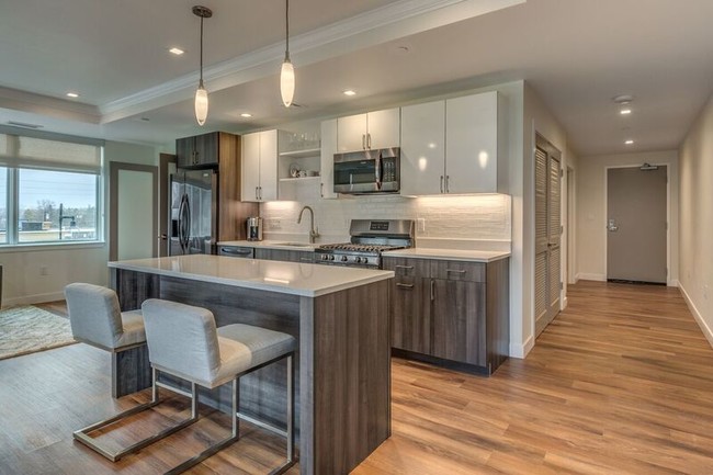 Essex Landing Saugus, Saugus, MA 01906 - photo 7