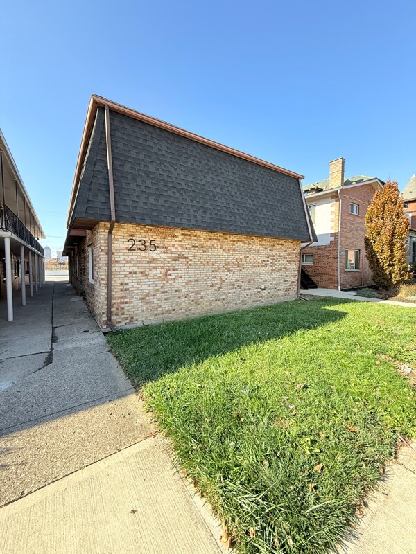 235 Hamilton Ave, Columbus, OH 43203