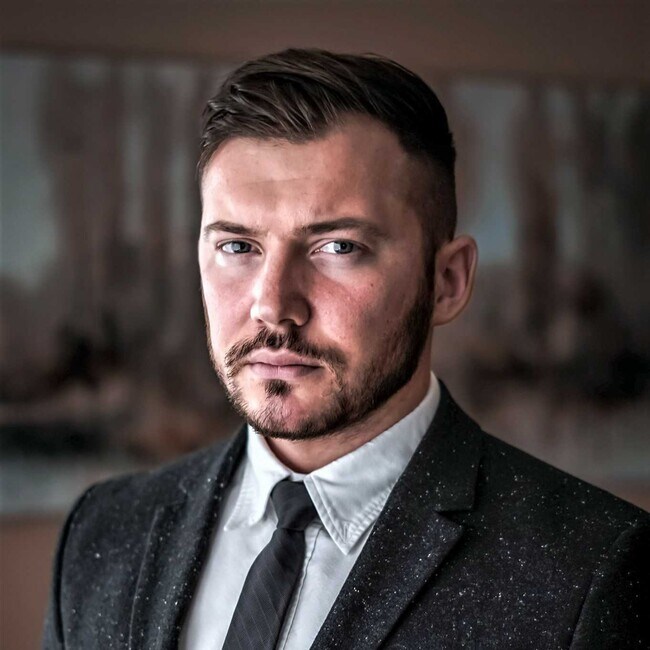 Agent Photo